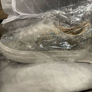 BNIB Betsey Johnson Sidny rhinestone sneakers size 7.5